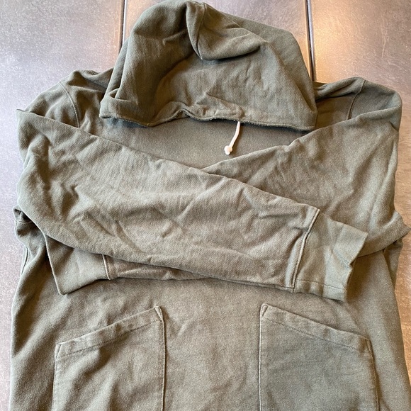 wallace and barnes hoodie